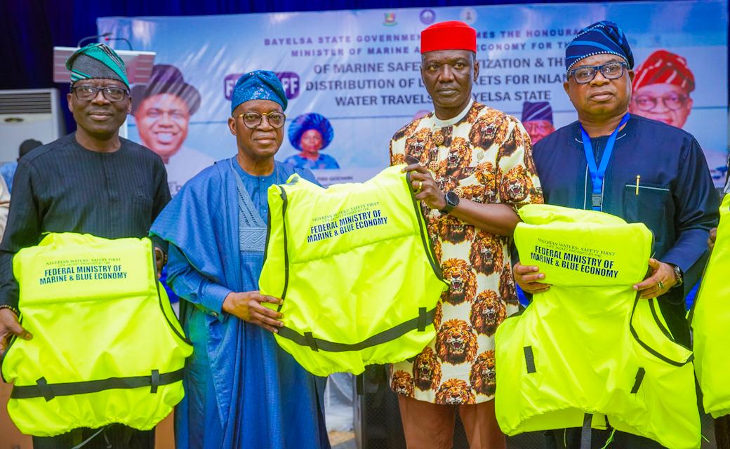 OYETOLA EMBARKS ON DISTRIBUTION OF LIFE JACKETS IN BAYELSA…Reaffirms Commitment to Safer Waterways Transportation